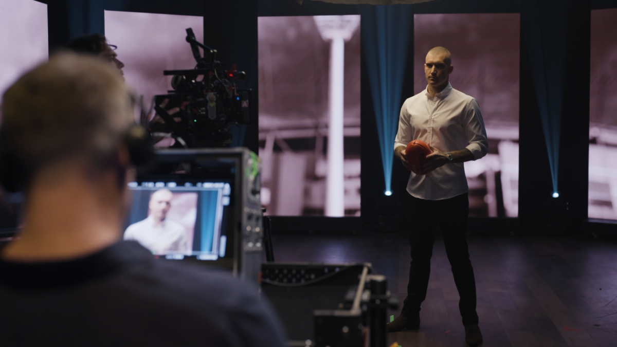 DUSTY KAYO CALL UP 16x9 v2 mp4 00 00 33 26 Still001